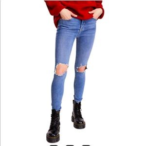 Free People busted knee skinny jeans NWT